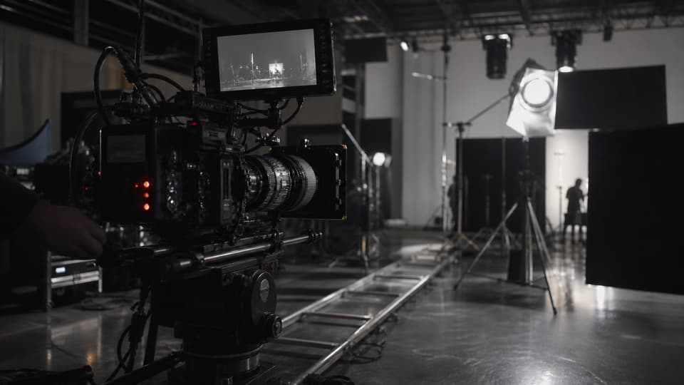 Active cinema production environment